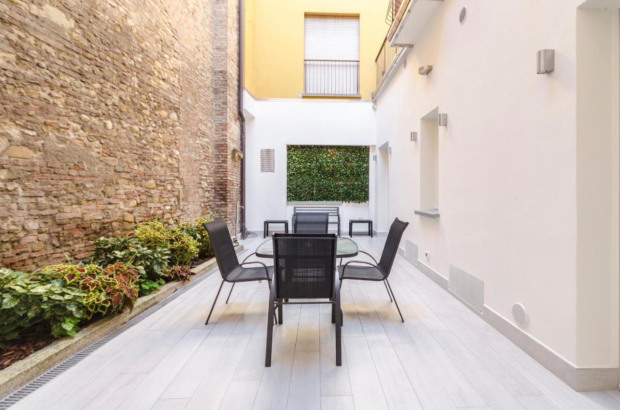 شقة Dimora Santo Stefano: Ampia, Con Giardino Privato بولونيا المظهر الخارجي الصورة